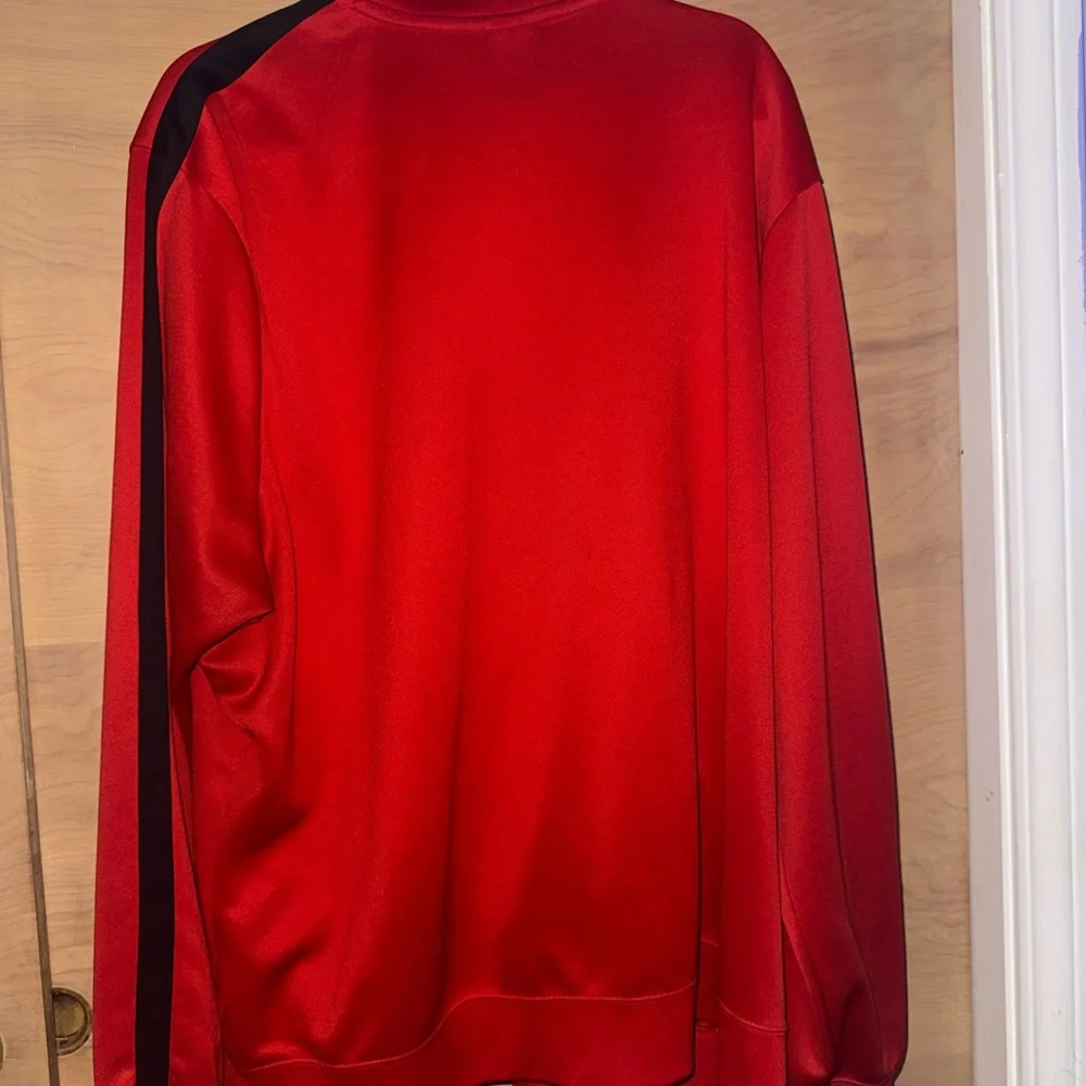 Nike Men's Red and Black Jacket - Picture 3 of 4